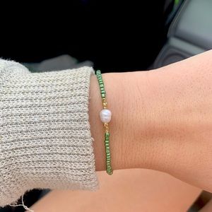 HANDMADE BEADED MINIMALISTIC BRACELET